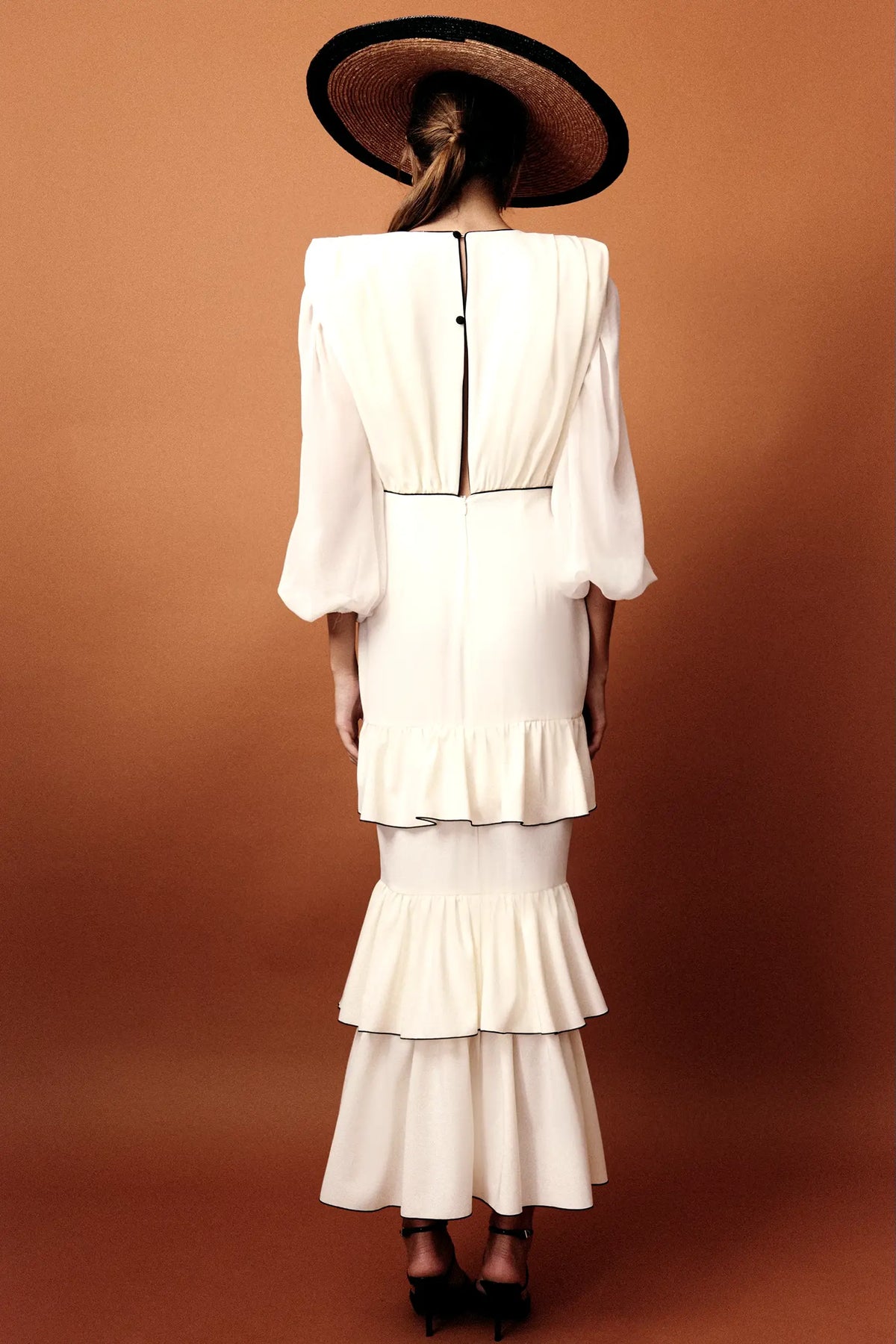 Vestido Alegría Beige Volantes